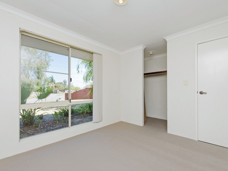 23 Lansing Street, Queens Park WA 6107