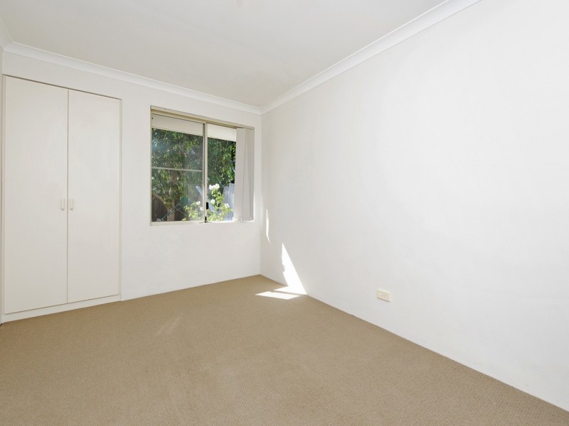 23 Lansing Street, Queens Park WA 6107