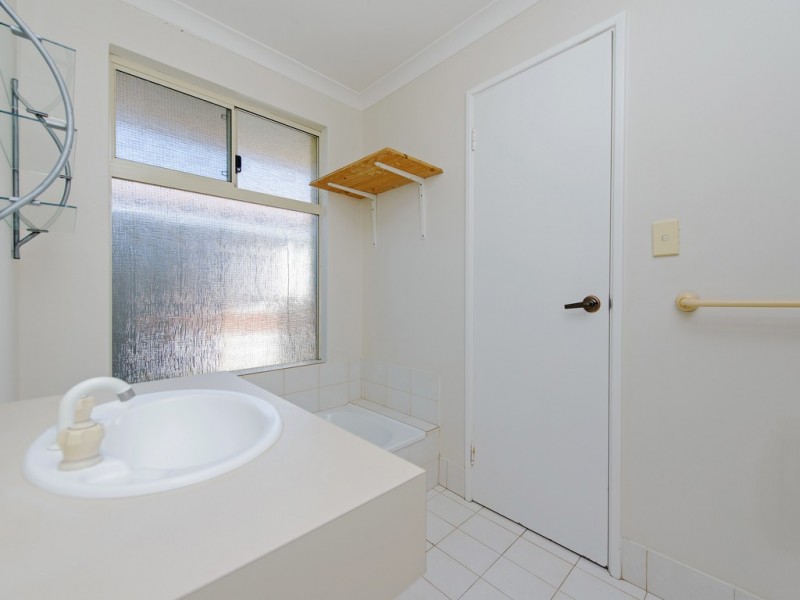 23 Lansing Street, Queens Park WA 6107