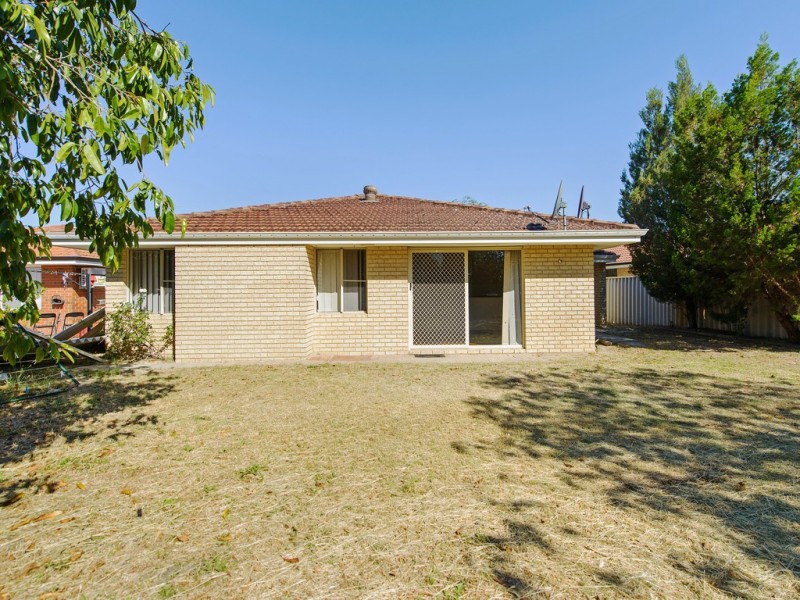 23 Lansing Street, Queens Park WA 6107