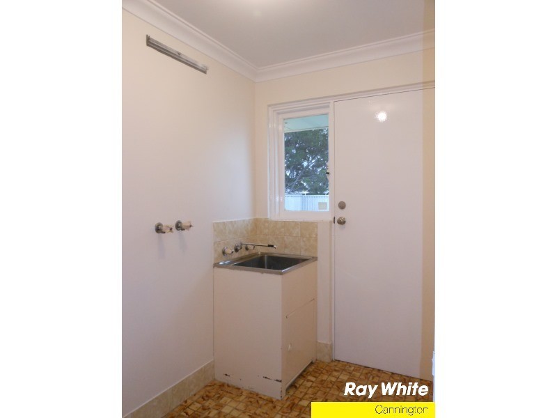 2a Leslie Street, Cannington WA 6107