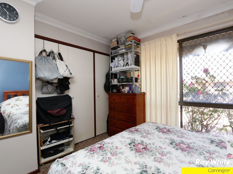 31 Dealy Close, Cannington WA 6107