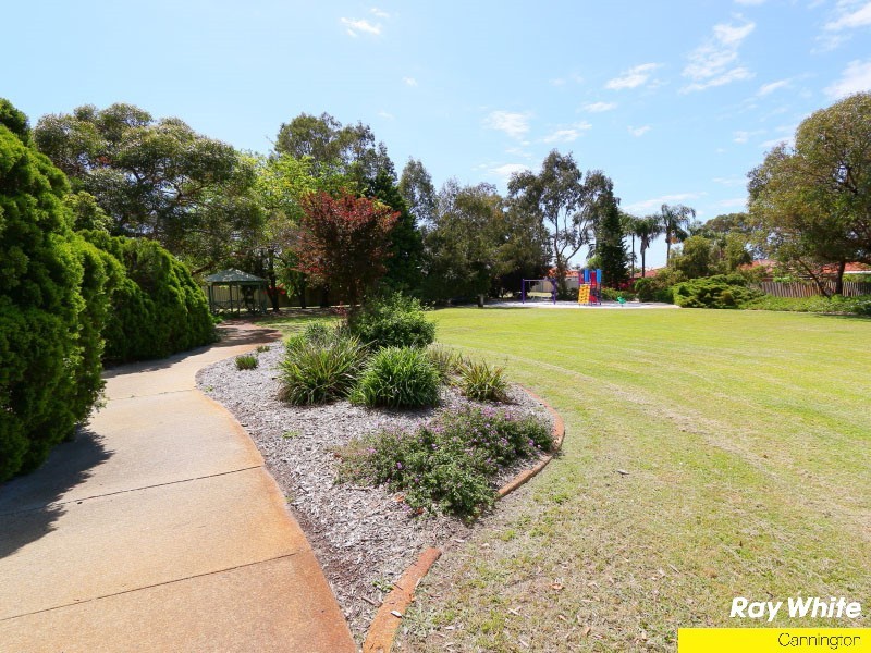 31 Dealy Close, Cannington WA 6107