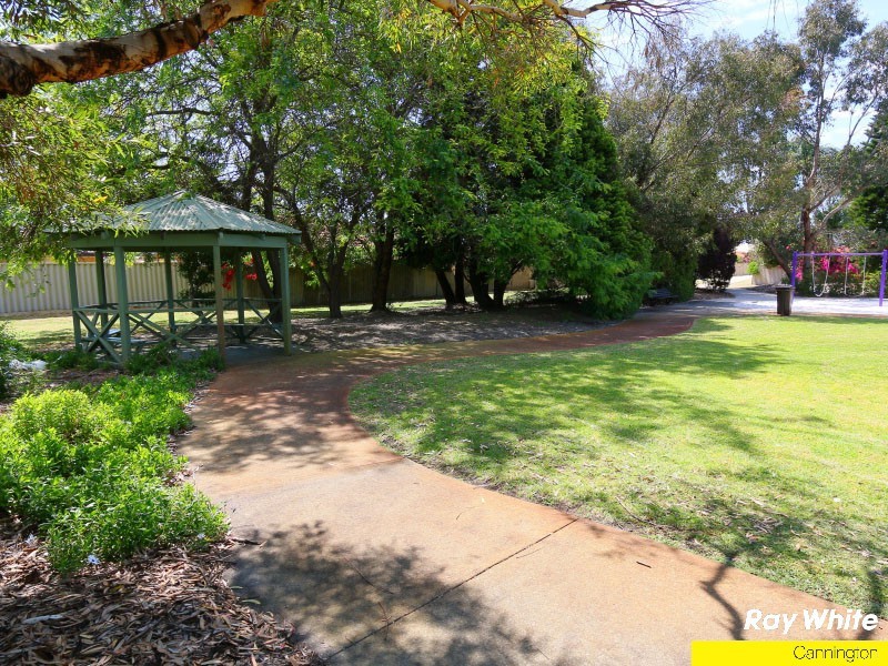 31 Dealy Close, Cannington WA 6107