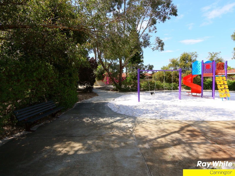 31 Dealy Close, Cannington WA 6107