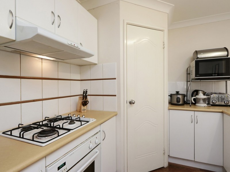 57 Centre Street, Queens Park WA 6107