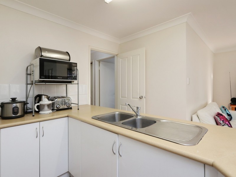 57 Centre Street, Queens Park WA 6107