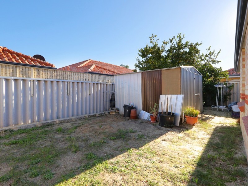 57 Centre Street, Queens Park WA 6107