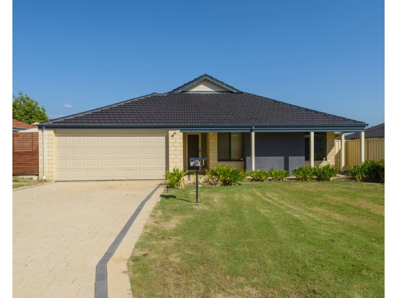 39 Fitzroy Street, Queens Park WA 6107