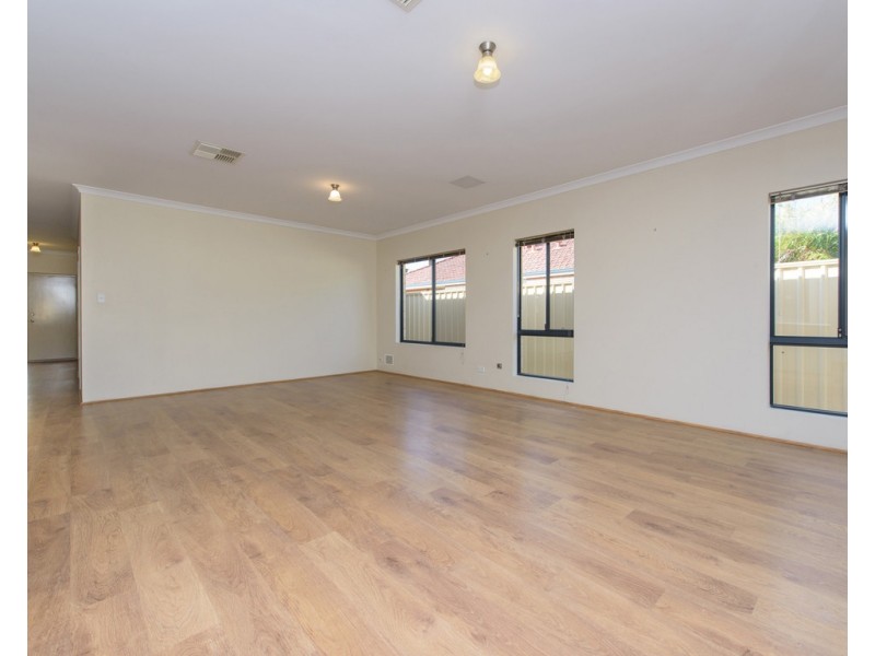 39 Fitzroy Street, Queens Park WA 6107