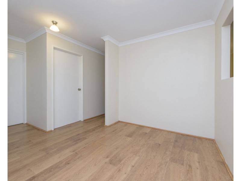 39 Fitzroy Street, Queens Park WA 6107