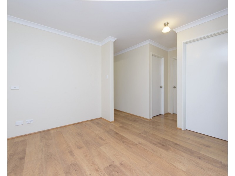 39 Fitzroy Street, Queens Park WA 6107