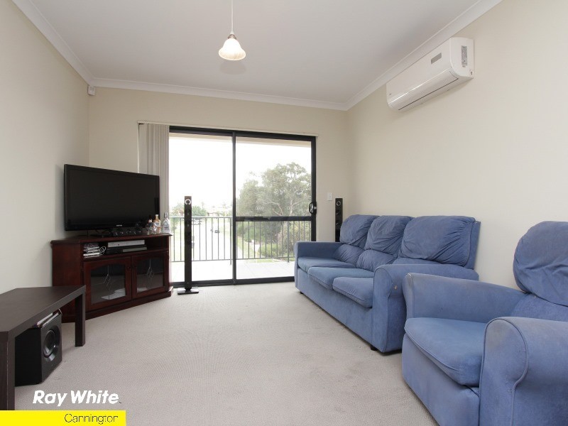 9/17 Southdown Place, Thornlie WA 6108