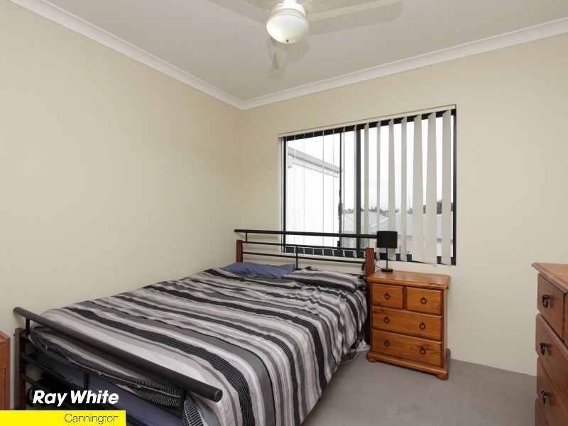 9/17 Southdown Place, Thornlie WA 6108