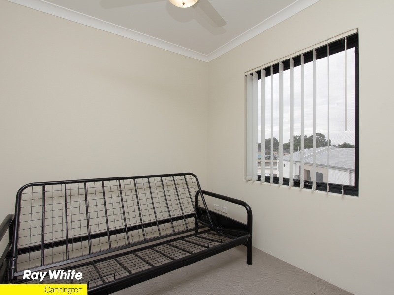 9/17 Southdown Place, Thornlie WA 6108