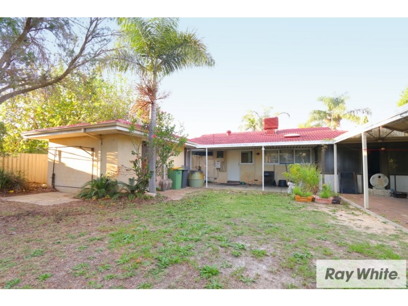 13 Seale Street, Beckenham WA 6107