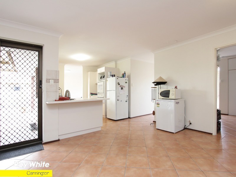 9 Ningaloo Way, Thornlie WA 6108