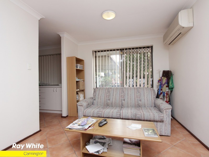 9 Ningaloo Way, Thornlie WA 6108