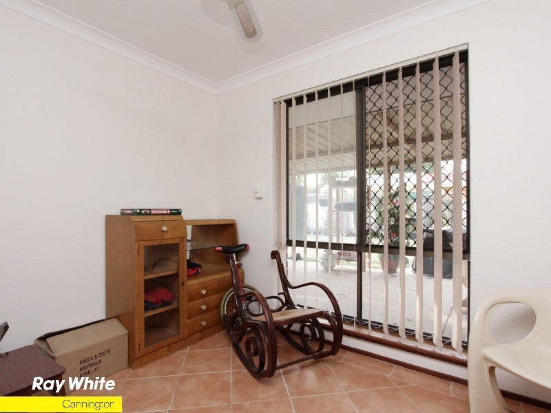 9 Ningaloo Way, Thornlie WA 6108