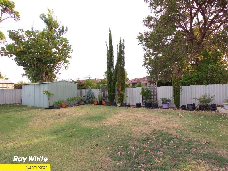 9 Ningaloo Way, Thornlie WA 6108