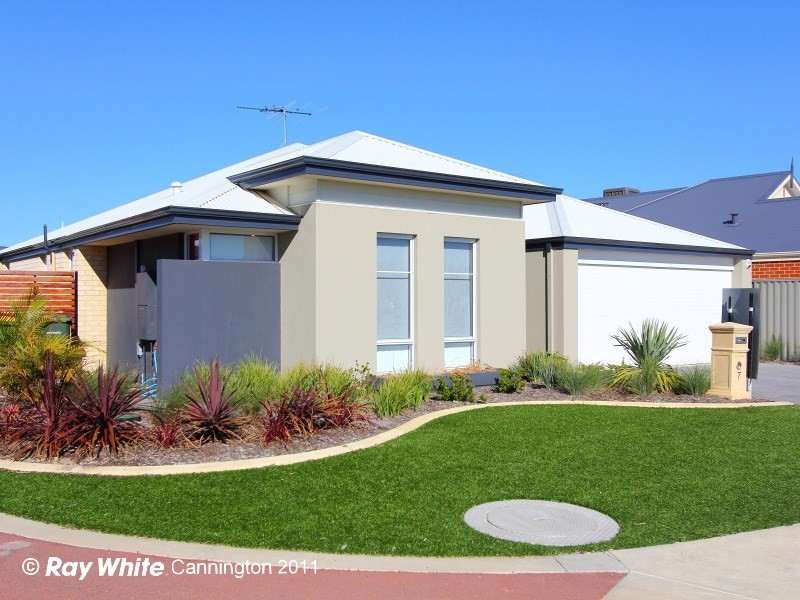 7 Gilman Court, Piara Waters WA 6112