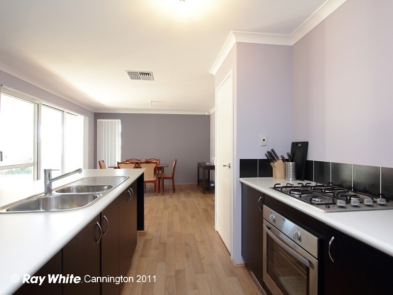 7 Gilman Court, Piara Waters WA 6112