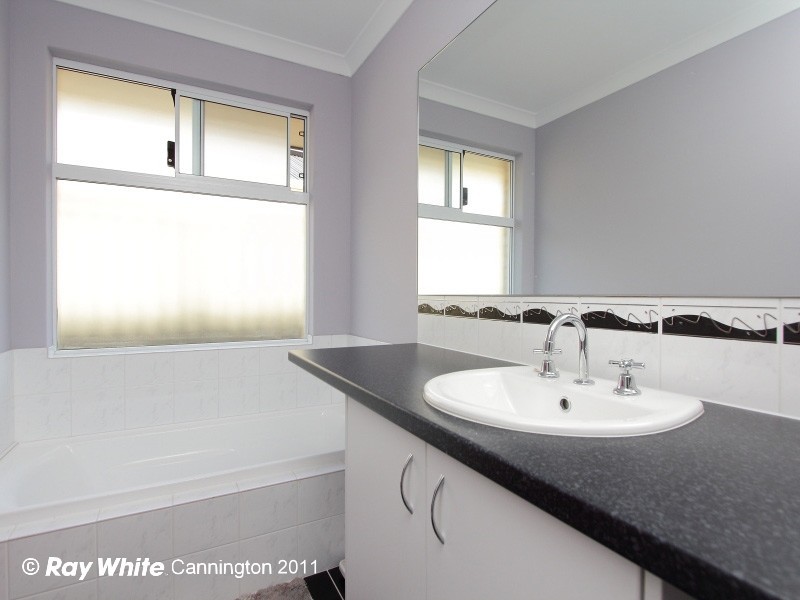 7 Gilman Court, Piara Waters WA 6112