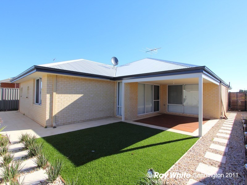 7 Gilman Court, Piara Waters WA 6112