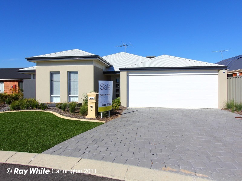 7 Gilman Court, Piara Waters WA 6112