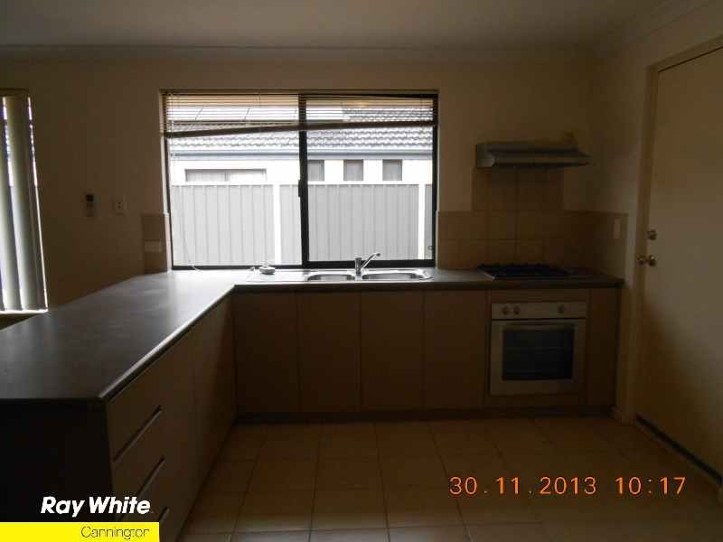 37 St John Road, Wattle Grove WA 6107