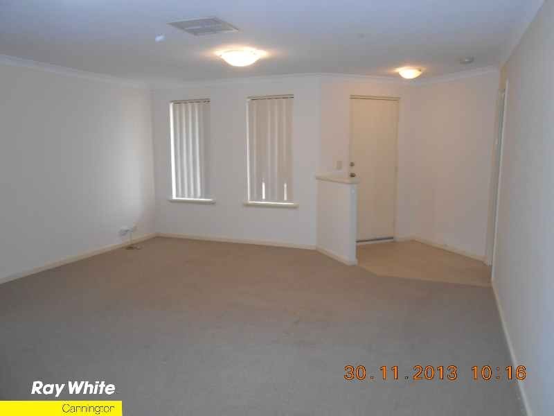 37 St John Road, Wattle Grove WA 6107