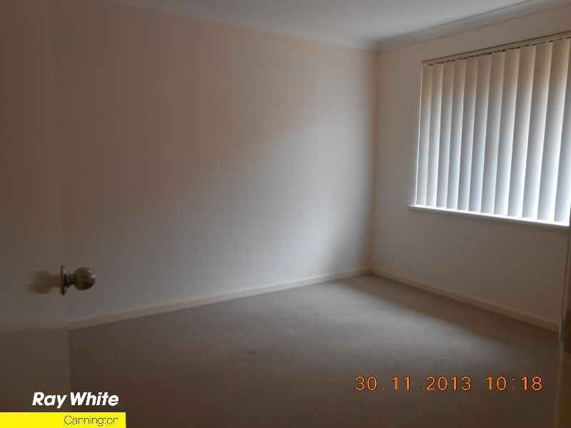 37 St John Road, Wattle Grove WA 6107