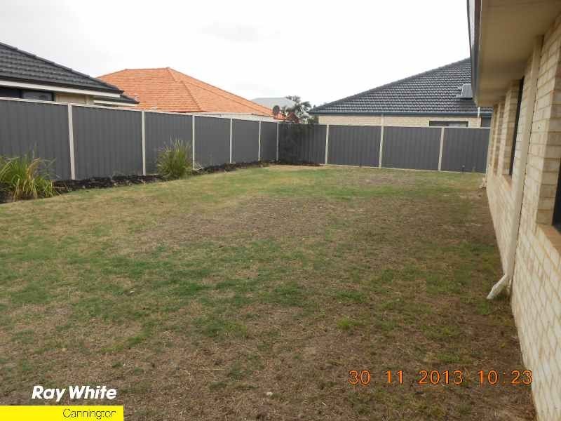 37 St John Road, Wattle Grove WA 6107