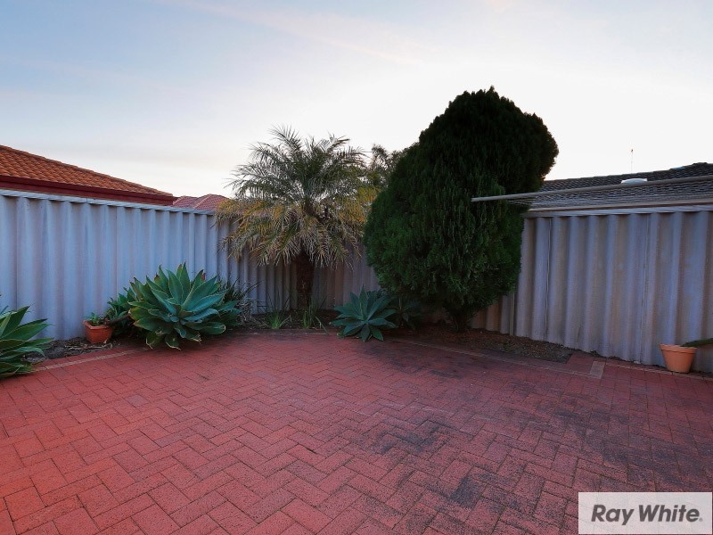 1/347-349 Sevenoaks Street, Cannington WA 6107