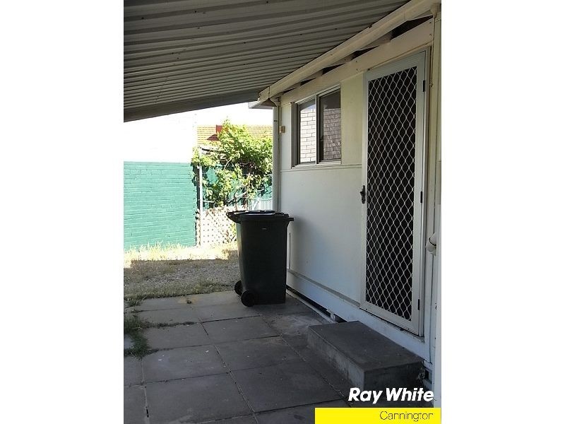 36 Cross Street, Queens Park WA 6107