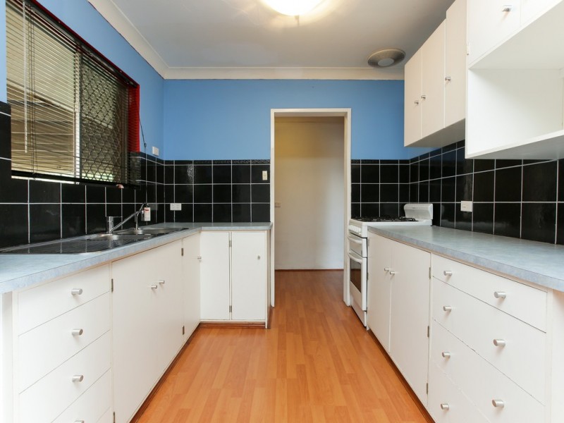 8 Meteor Street, Beckenham WA 6107