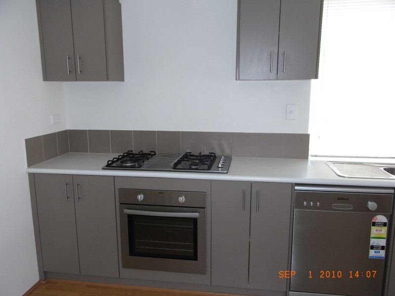 4 Pleasant Ave, Piara Waters WA 6112