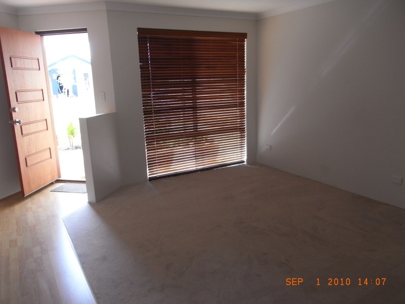 4 Pleasant Ave, Piara Waters WA 6112