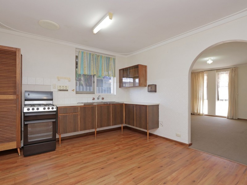 111 Dulwich Street, Beckenham WA 6107