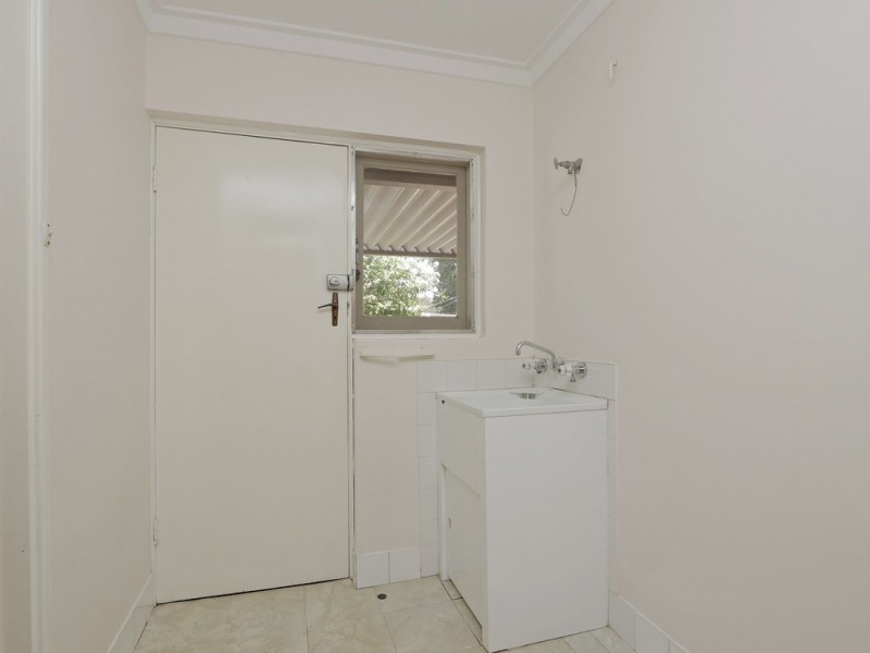 111 Dulwich Street, Beckenham WA 6107