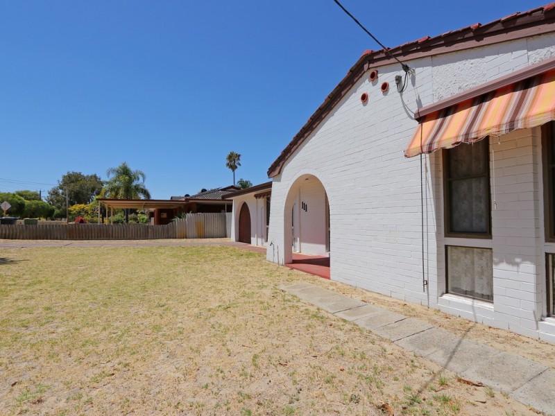 111 Dulwich Street, Beckenham WA 6107