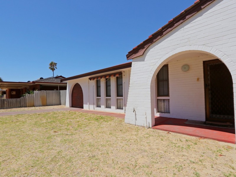 111 Dulwich Street, Beckenham WA 6107