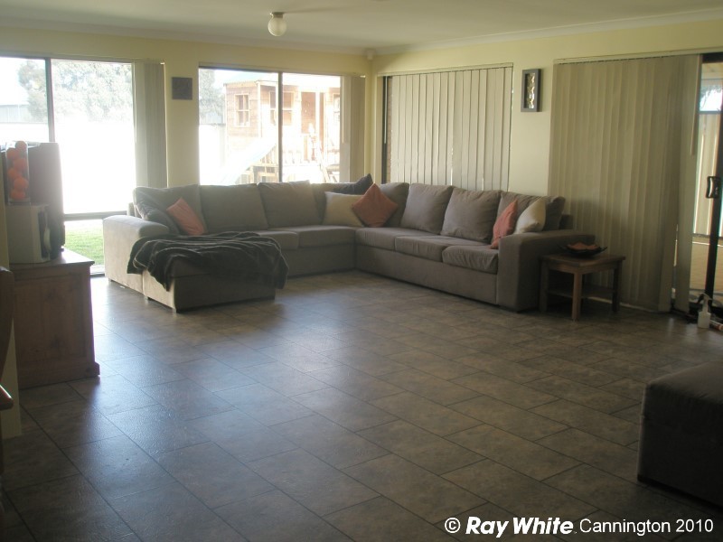 23 Bark Circle, Kenwick WA 6107