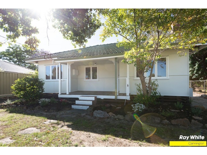 22 Barnsley Street, Queens Park WA 6107