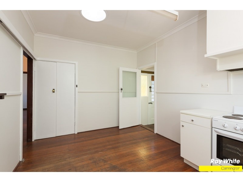 22 Barnsley Street, Queens Park WA 6107