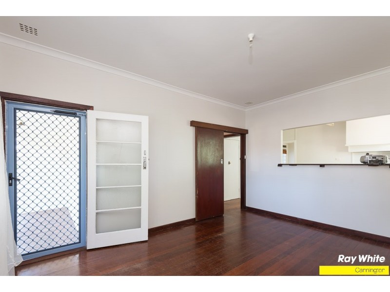 22 Barnsley Street, Queens Park WA 6107