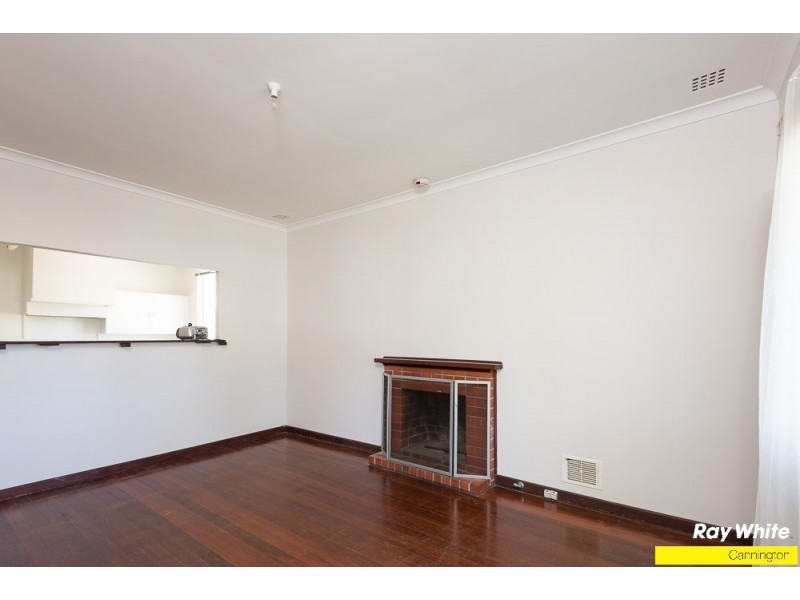 22 Barnsley Street, Queens Park WA 6107