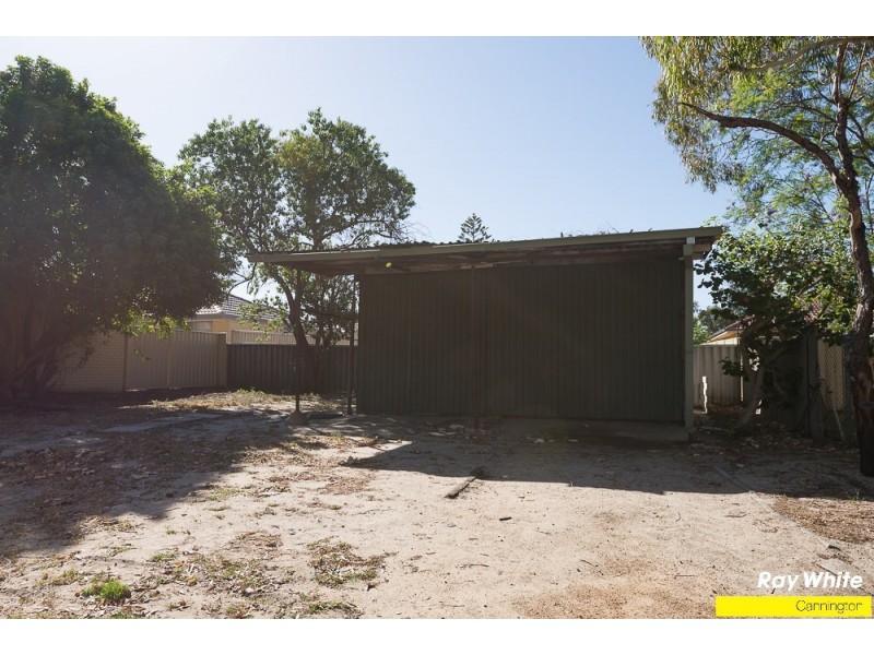 22 Barnsley Street, Queens Park WA 6107