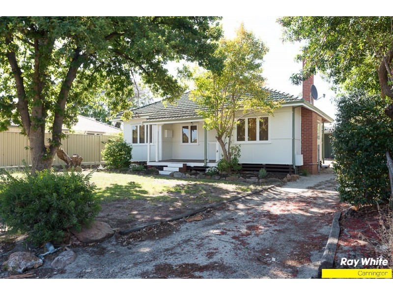 22 Barnsley Street, Queens Park WA 6107