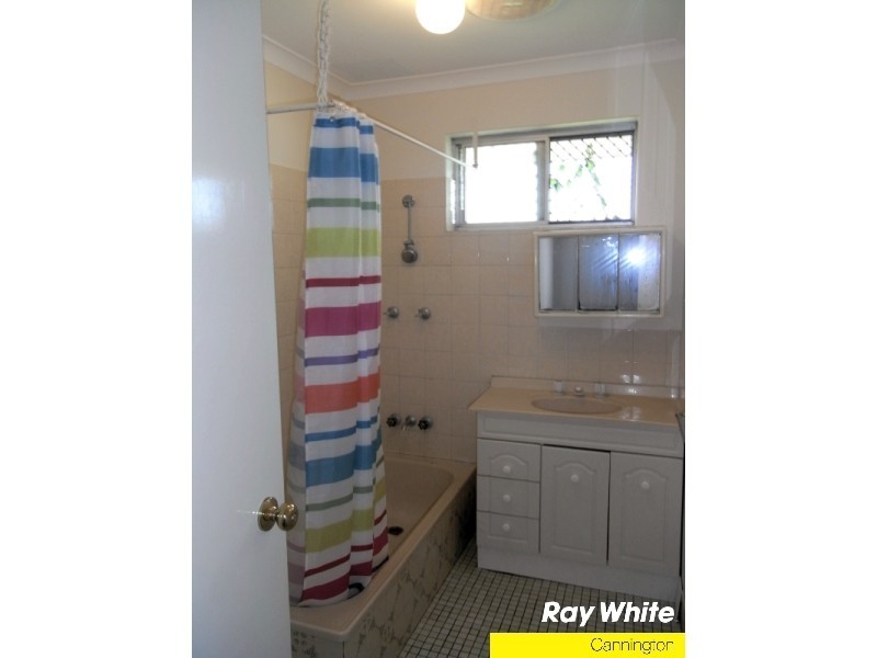 1 Glamorgan St, East Cannington WA 6107